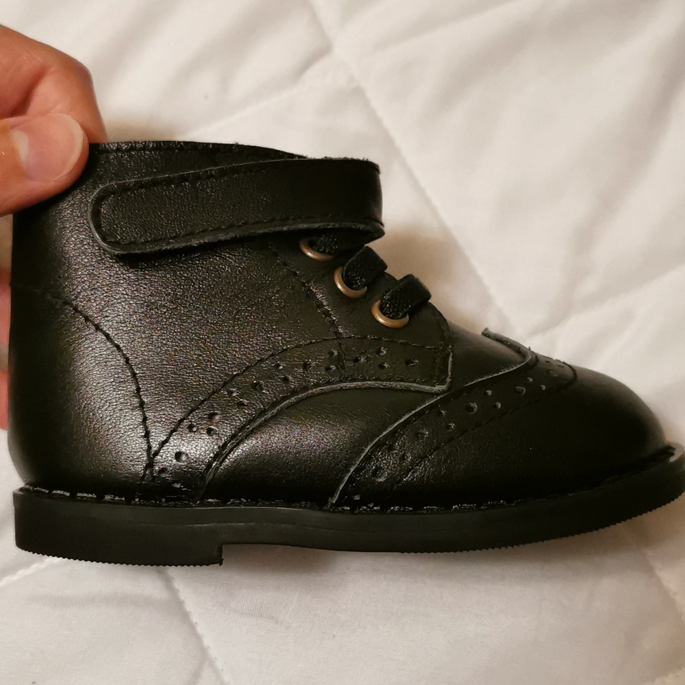 SOLD ON FB- Little Eva Rose & Co Black Leather boots (size 5- baby) - Picture 11 of 14
